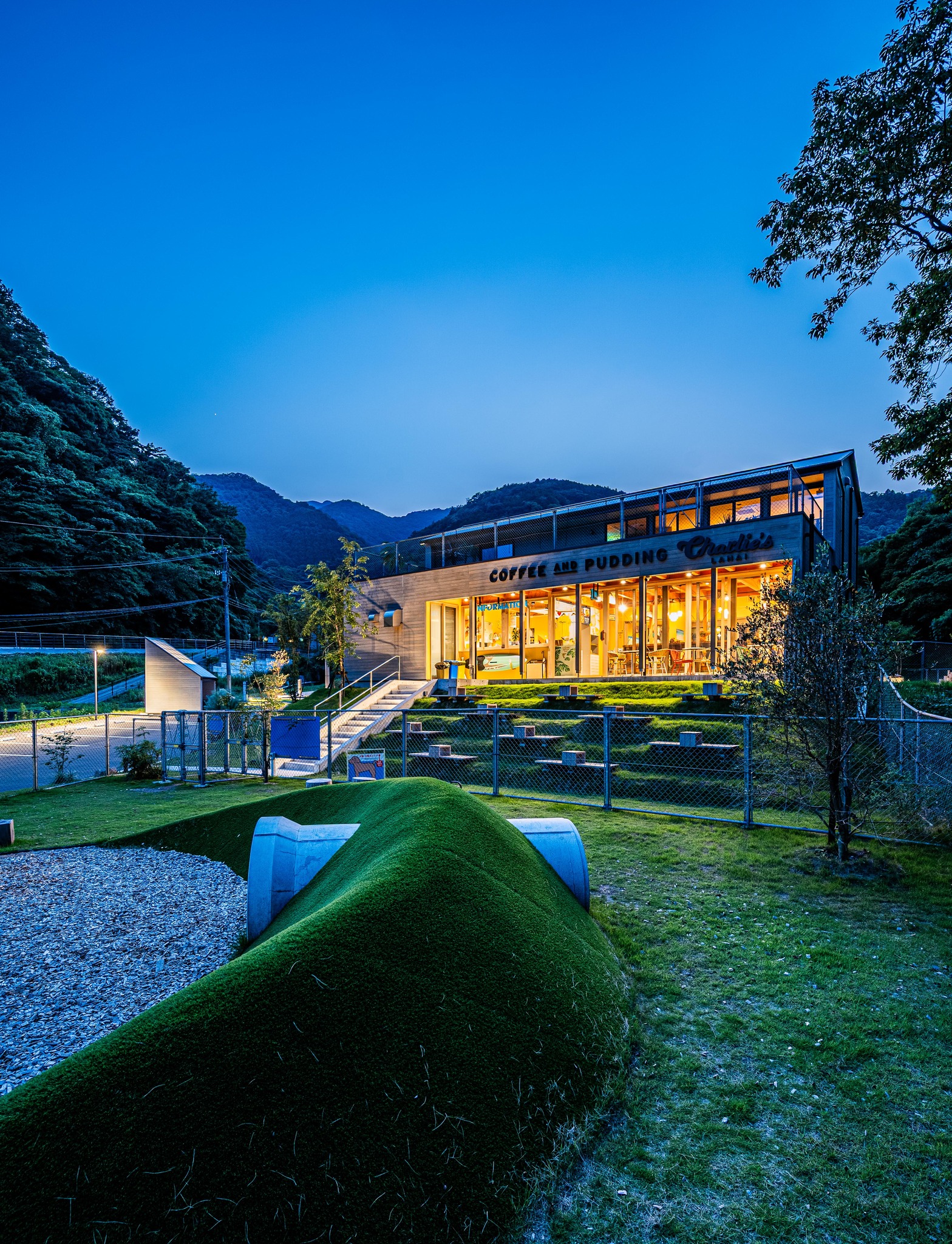 Charle’s Lanai(チャーリーズラナイ)