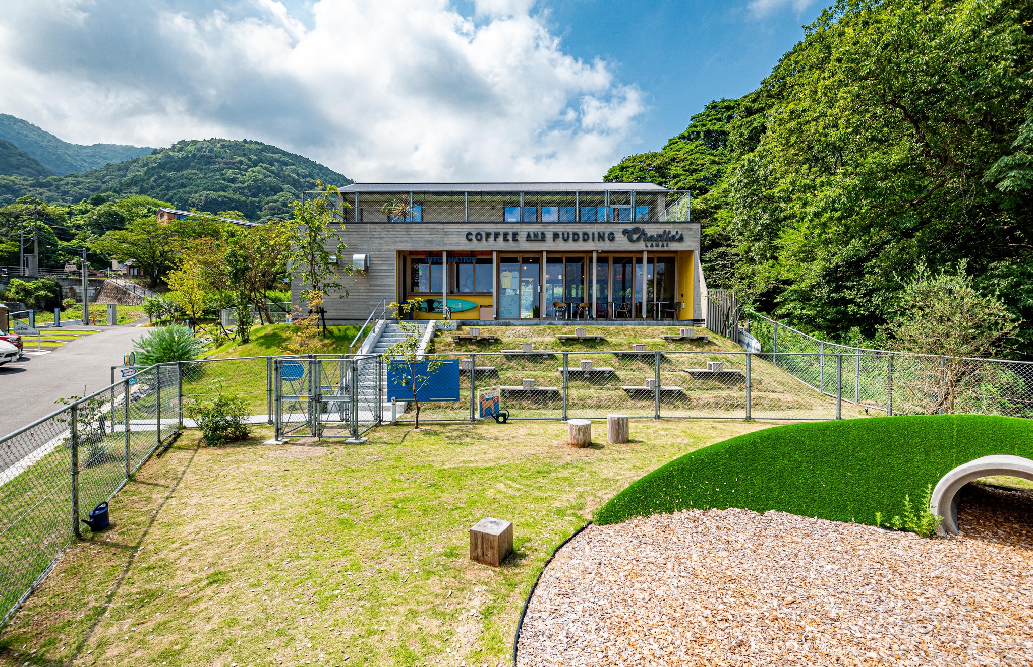 Charle’s Lanai(チャーリーズラナイ)
